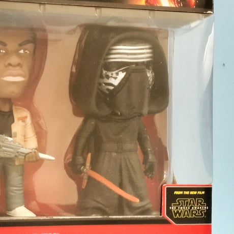 2015年ファンコ ワッキーワブラー 『スターウォーズ/フォースの覚醒』 フィン & カイロ・レン　Funko WackyWobbler Finn&Kylo Ren
