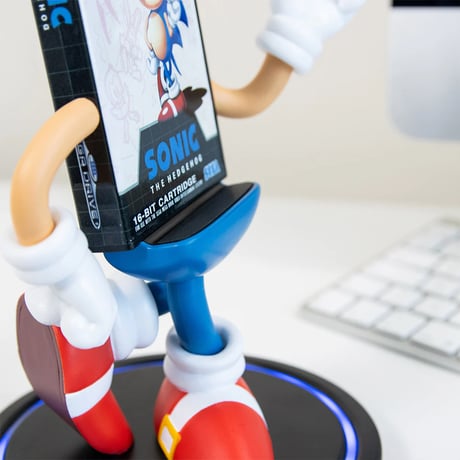 《超大特価！》Numskull ナムスカル　パワーアイドルズ　ソニック・ザ・ヘッジホッグ　 モバイルスタンド（ワイヤレス充電器）