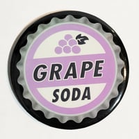 「カールじいさんの空飛ぶ家」 Grape Soda 王冠型　ミラー