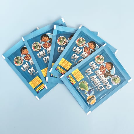 2018年デッドストック　ピクサー  「Un Mondo di Amici 「動物と自然」」　Panini  ステッカーパック　（4枚入り）