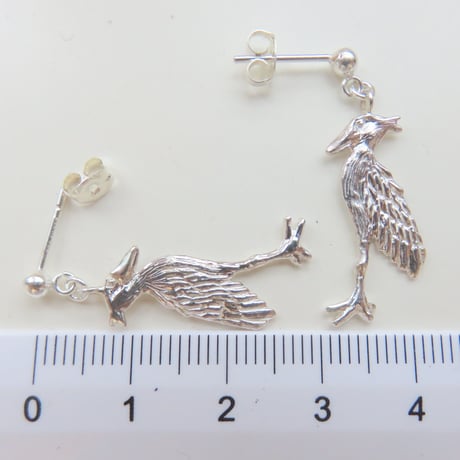 ハシビロコウ　ゆれるポストピアス（M）　Shoebill  earrings　大人かわいいリアルなハシビロコウさん