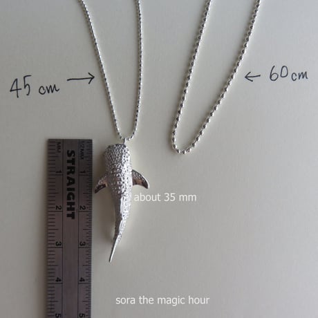 ジンベエザメ　ネックレス　Whale shark necklace　海の生き物好きさんへ　個性的な絶滅危惧種ジュエリー