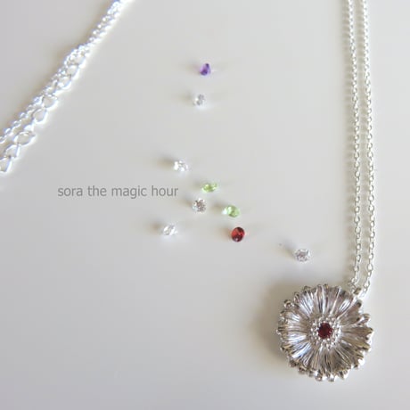 ガーベラのネックレス　size L   Garbera necklace【受注生産】ガーベラ好きさんへ贈る味わいシルバーアクセサリー花言葉「希望」「前向き」11月誕生花