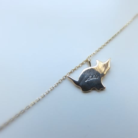 ネコシルエット　K10 ネックレス「座り」Cat silhouette necklace