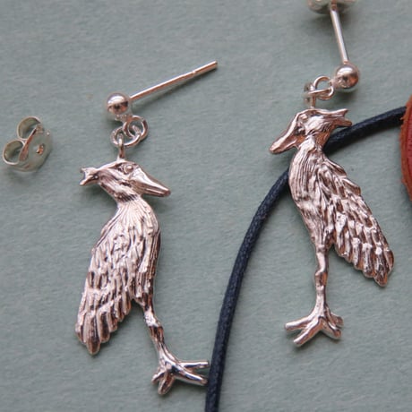 ハシビロコウ　ゆれるポストピアス（M）　Shoebill  earrings　大人かわいいリアルなハシビロコウさん