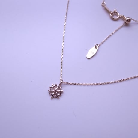 snow crystal　asterisk✵アスタリスク　雪の結晶S　ネックレス K10