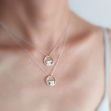 ホッキョクグマのリングネックレス　　しろくまリングチャーム　シロクマ好きさんへ　silver925