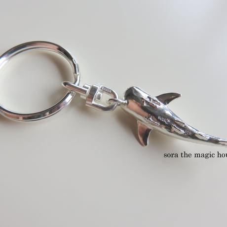ジンベエザメ　キーリング　Whale shark  key ring リアルなジンベエザメのキーホルダー　silver925製