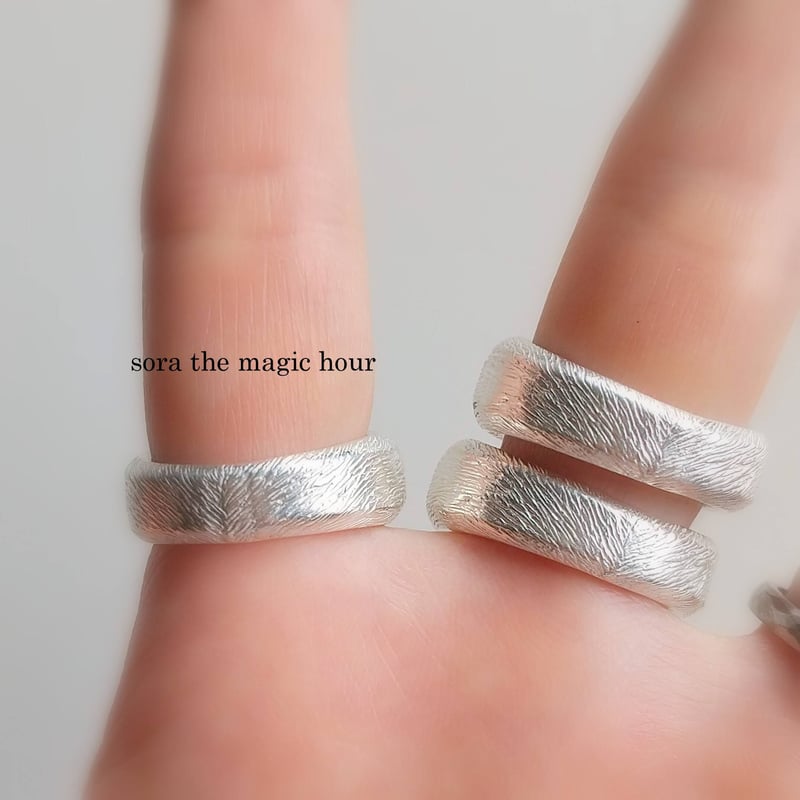 シロクマの両手フリーリング 白熊手リング ホッキョクグマ