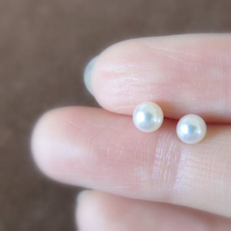 Baby pearl earring　一粒アコヤ真珠ピアス 4mm　K18【受注生産】