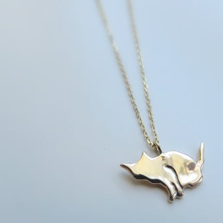 ネコシルエット　K10 ネックレス「座り」Cat silhouette necklace