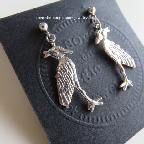 ハシビロコウ　ゆれるポストピアス（M）　Shoebill  earrings　大人かわいいリアルなハシビロコウさん