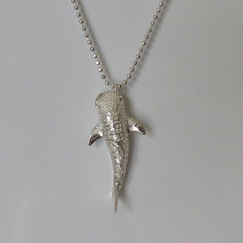 ジンベエザメ ネックレス Whale shark necklace 海の生き物好きさんへ
