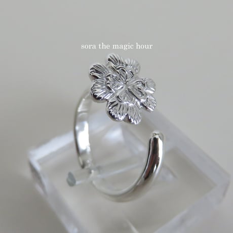 四つ葉のクローバーのフリーリング　Four-leaf clover silver 925 ring 　「幸運」「私のものになって」