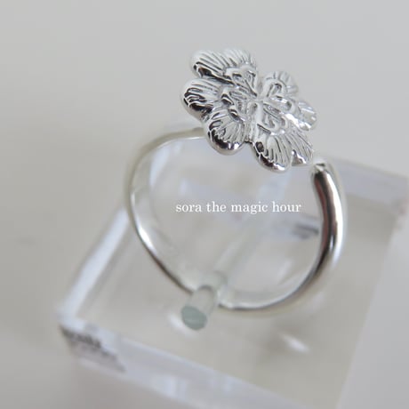 四つ葉のクローバーのフリーリング　Four-leaf clover silver 925 ring 　「幸運」「私のものになって」