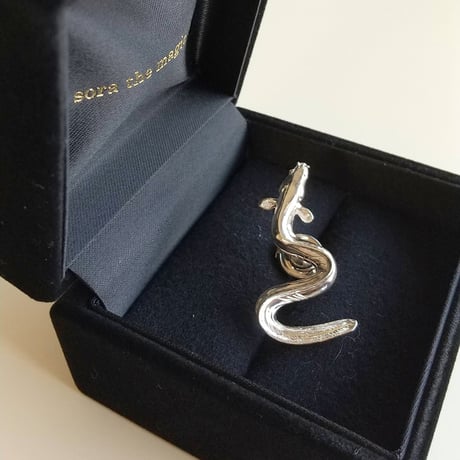 ニホンウナギ　ネックレス　シルバーうなぎアクセ