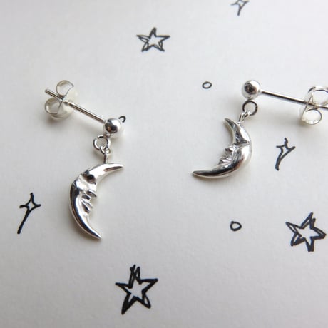 月のゆれるポストピアス　S　三日月のピアス　moon