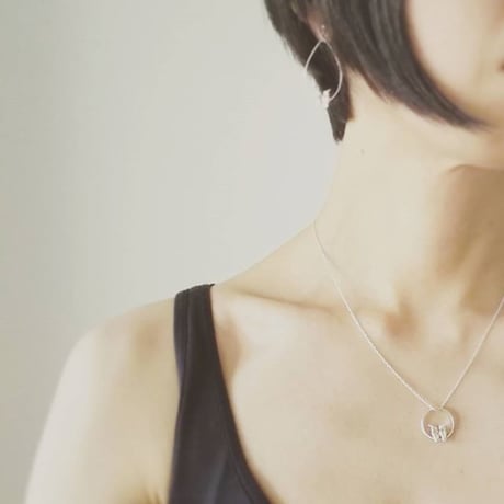 キバタンのリングネックレス