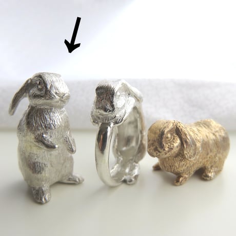 うさぎの置物　ホーランドロップ立ち姿　 兎年　飛躍の年　子宝のお守り