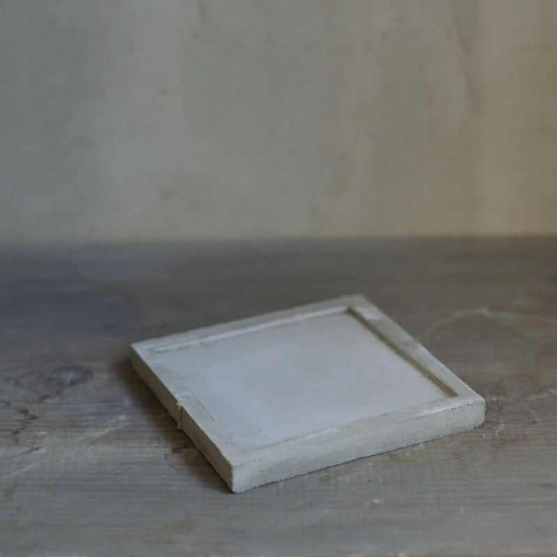 ＋　新品未使用品　サブロウ　四角鉢　＋ 鉢皿（四角M） | saku-botanicalworks