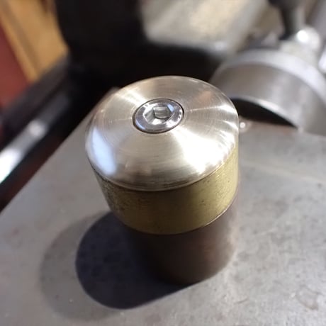 REW10  BRASS HEADCAP