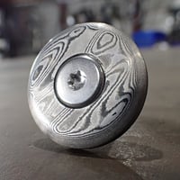 REW10 STAINLESS DAMASCUS HEADCAP  1"