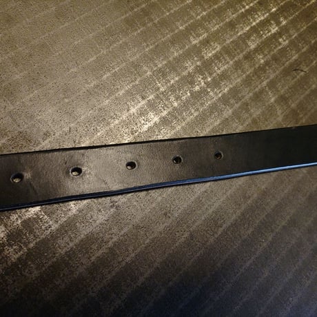 REW10 LEATHERS RIVETED BELT BLACK