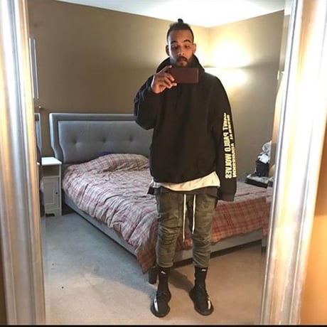 Saint Pablo Tour/official hoodie フーディー　ブラック