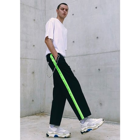 WOSS.official/ Neon Yellow Line pants