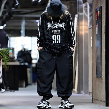 By The R/ Velor LongSleeve  "BLACK/WHITE"
