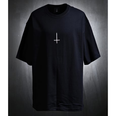 By The R/ Cross breach Tshirts BLACK "SET UP"