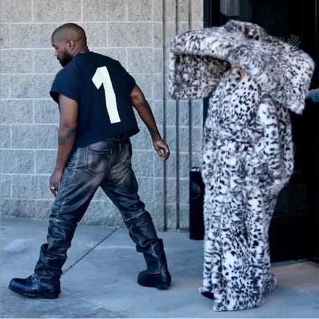 YEEZY / BOX 1 Tee "BLACK"