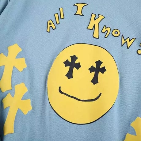 WOSS.official/Smile Cross Hoodie