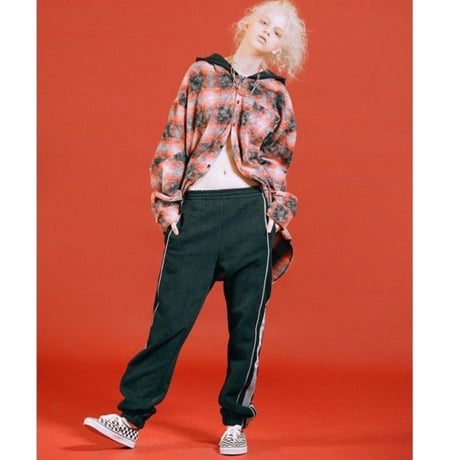 White Complex/Training pants
