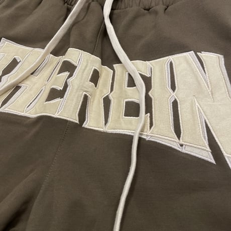Mismatch NYC/Appliqué basketball Shorts BROWN