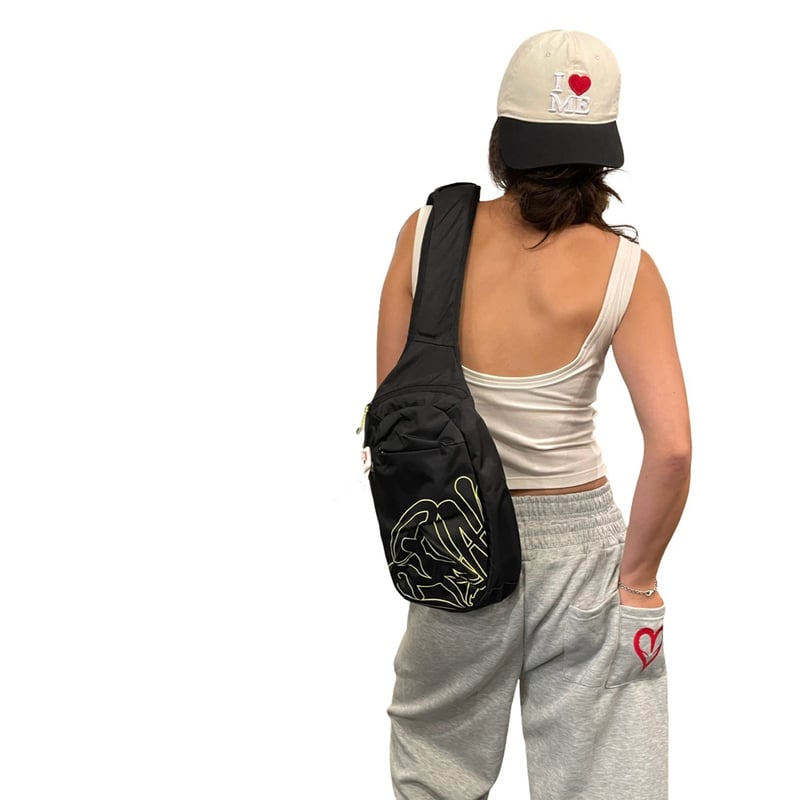 SYNA WORLD / Syna Sling Bag (Black×Yellow) | BI