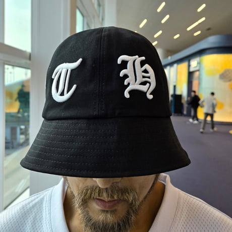 ByTheR/ Embroid  Logo Hat