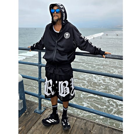 By The R/Big Lettering Mesh Shorts BLACK