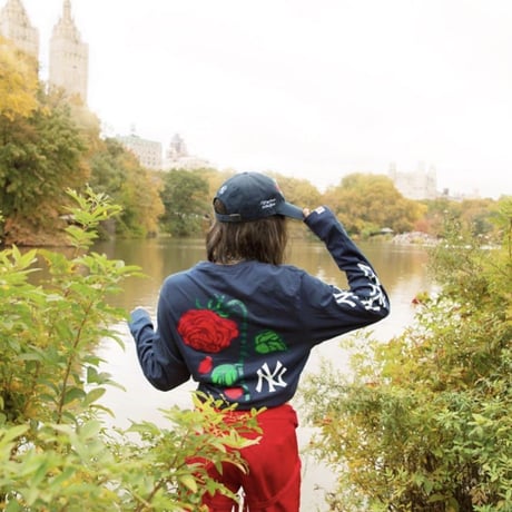 Petals and Peacocks × NY yankees/Long sleeve Tee