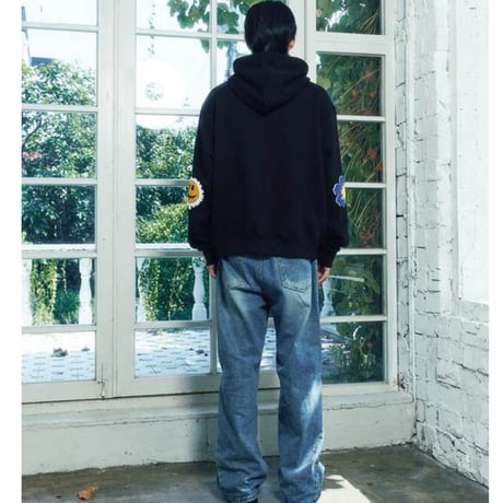 MISTER CHILD/Smile flower elbow  Hoodie  "BLACK"