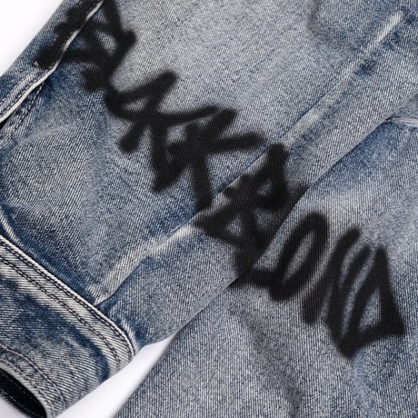 BLACK BLOND/Graffiti Metal Logo Denim Jacket