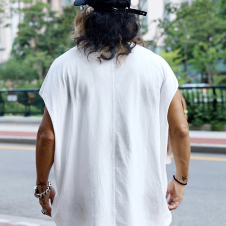 By The R/ Painting Cut Off Vest (WHITE)