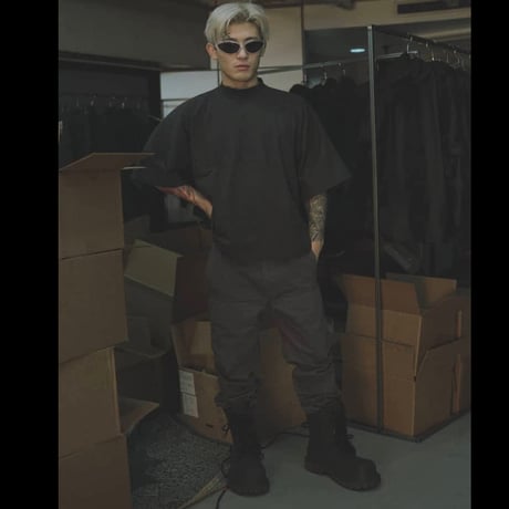 YEEZY GAP  by BALENCIAGA / CROP DOVE NO SEAM TEE "DARK GREY"