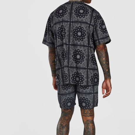 BOOHOO /Oversize BANDANA  Tee