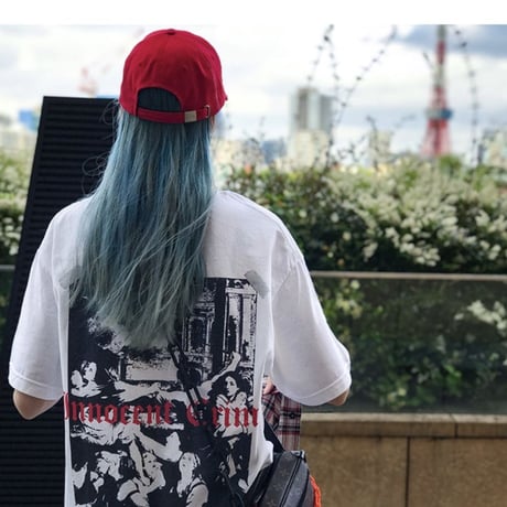 BLACK BLOND/INNOCENT Tee WHITE