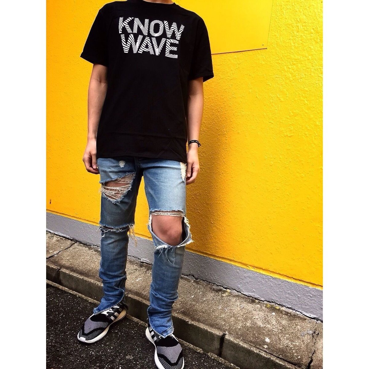 Know Wave/Logo Tシャツ ブラック | BINGOSTAR ・ ビンゴスター