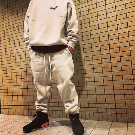 ESSENTIALS by Fear of God /LOGO Crewneck "OFF WHITE"