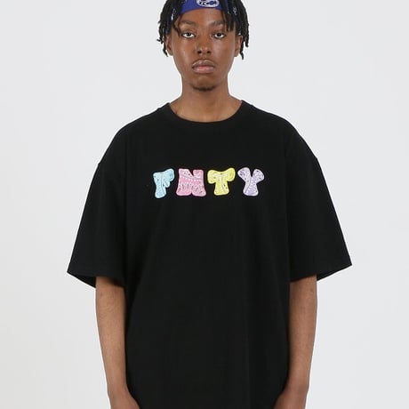 FNTY/ APPLIQUE LOGO Tshirts "BLACK"