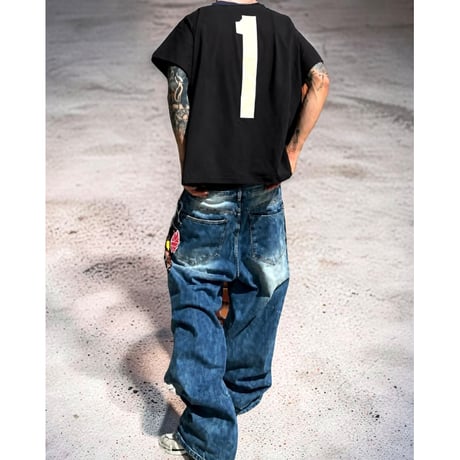 YEEZY / BOX 1 Tee "BLACK"