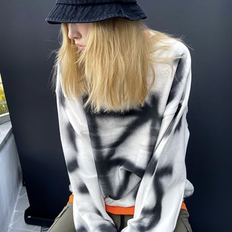 BLACK BLOND/BBD Sprayed Custom crewneck Sweatshirt